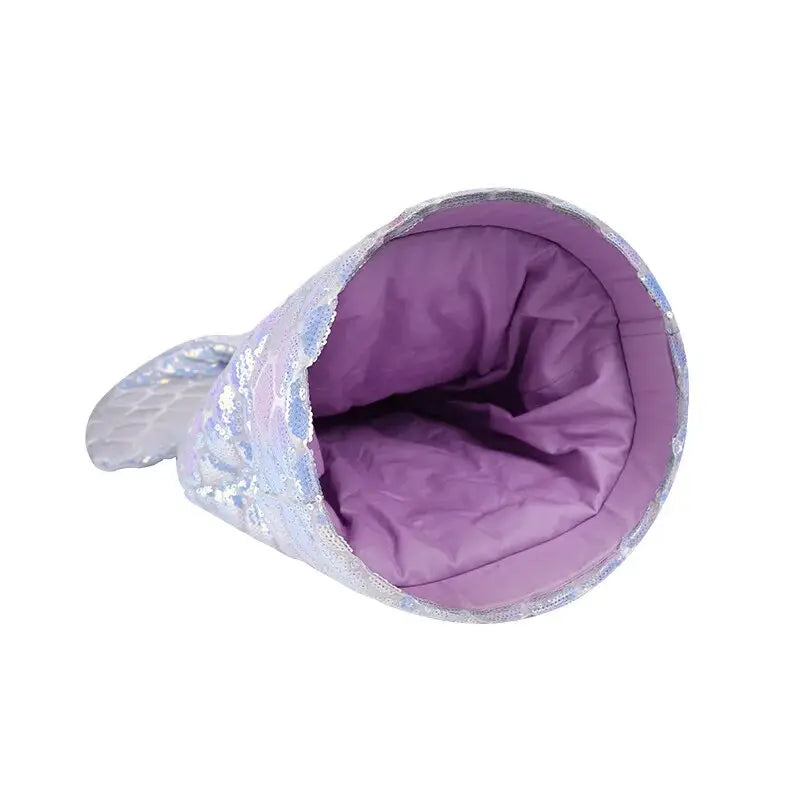Lit douillet pour chat en chlorure de polyvinyle - Sac violet sur fond blanc pour couchage