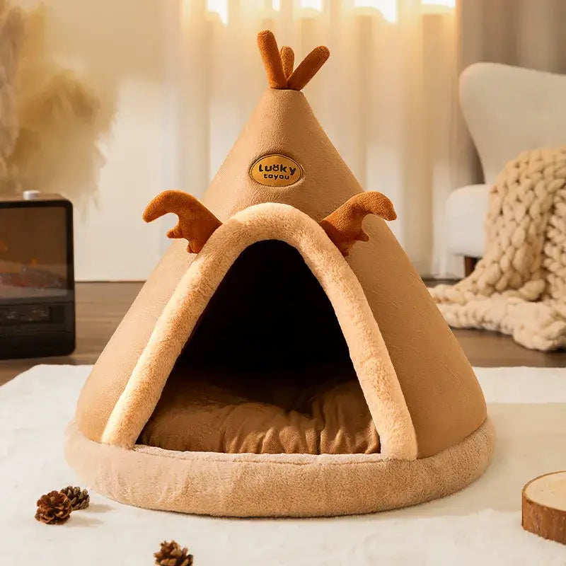 Chien se reposant confortablement à l’intérieur d’une tente de luxe pour chat en coton naturel