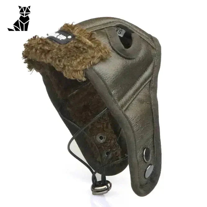 Chapeau de luxe pour chien - Cuir marron avec fourrure, parfait pour une touche de style et de élégance